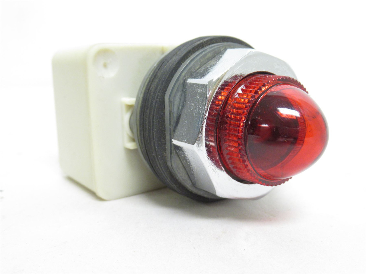 Square D 9001-KP1R9; Pilot Light Assy; Red; 120VAC; 30mm