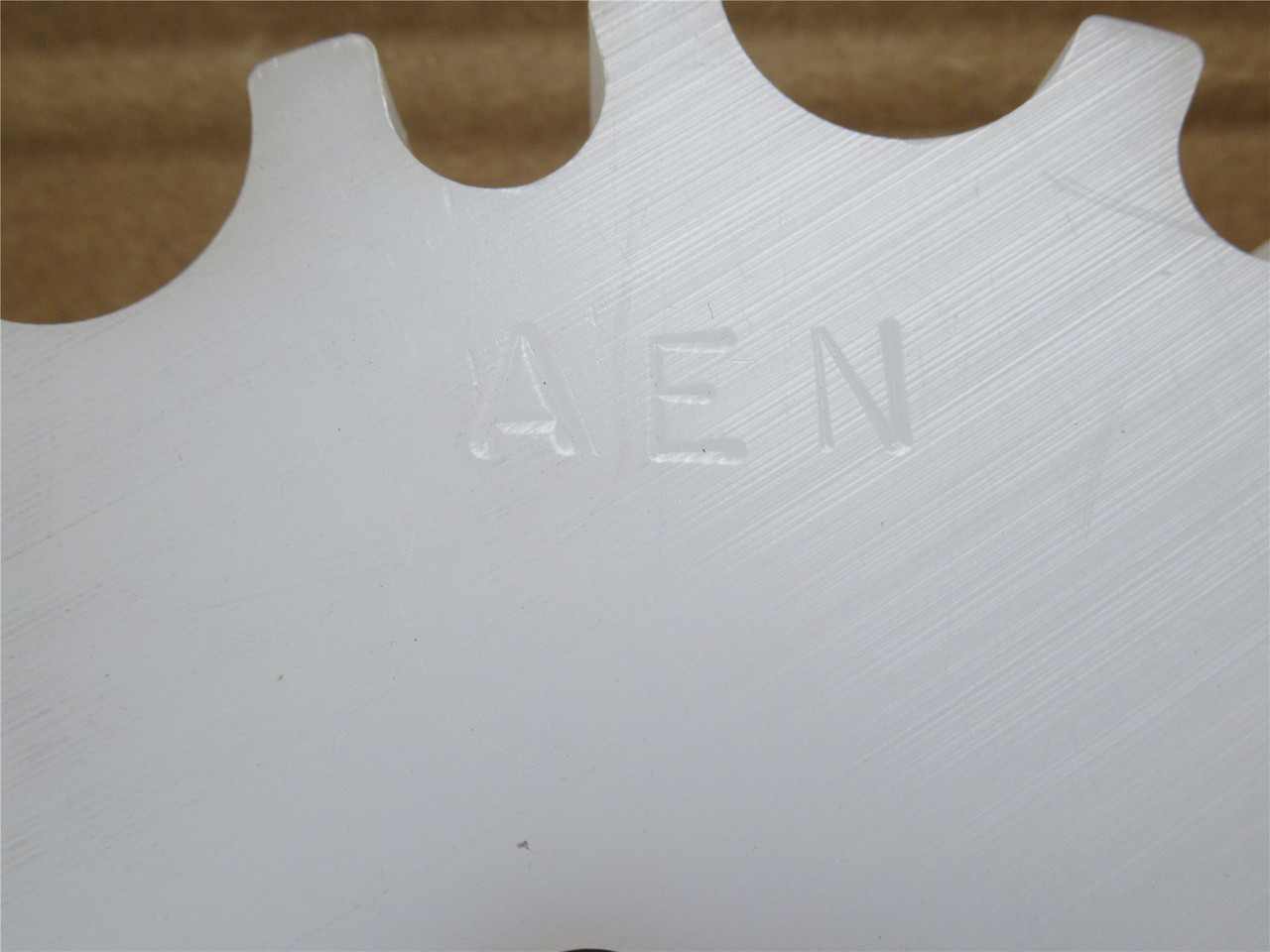 AEN HUD620; Poly Sprocket 10 Teeth; 1-1/2'' Sq ID