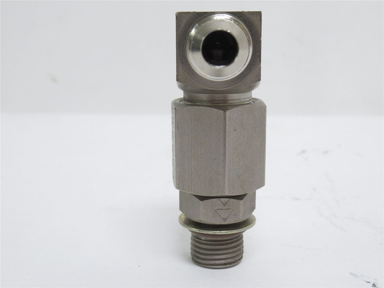 Nordson 274288; Inline Filter; 90Deg; 3/8 JIC x 3/8 BOSS