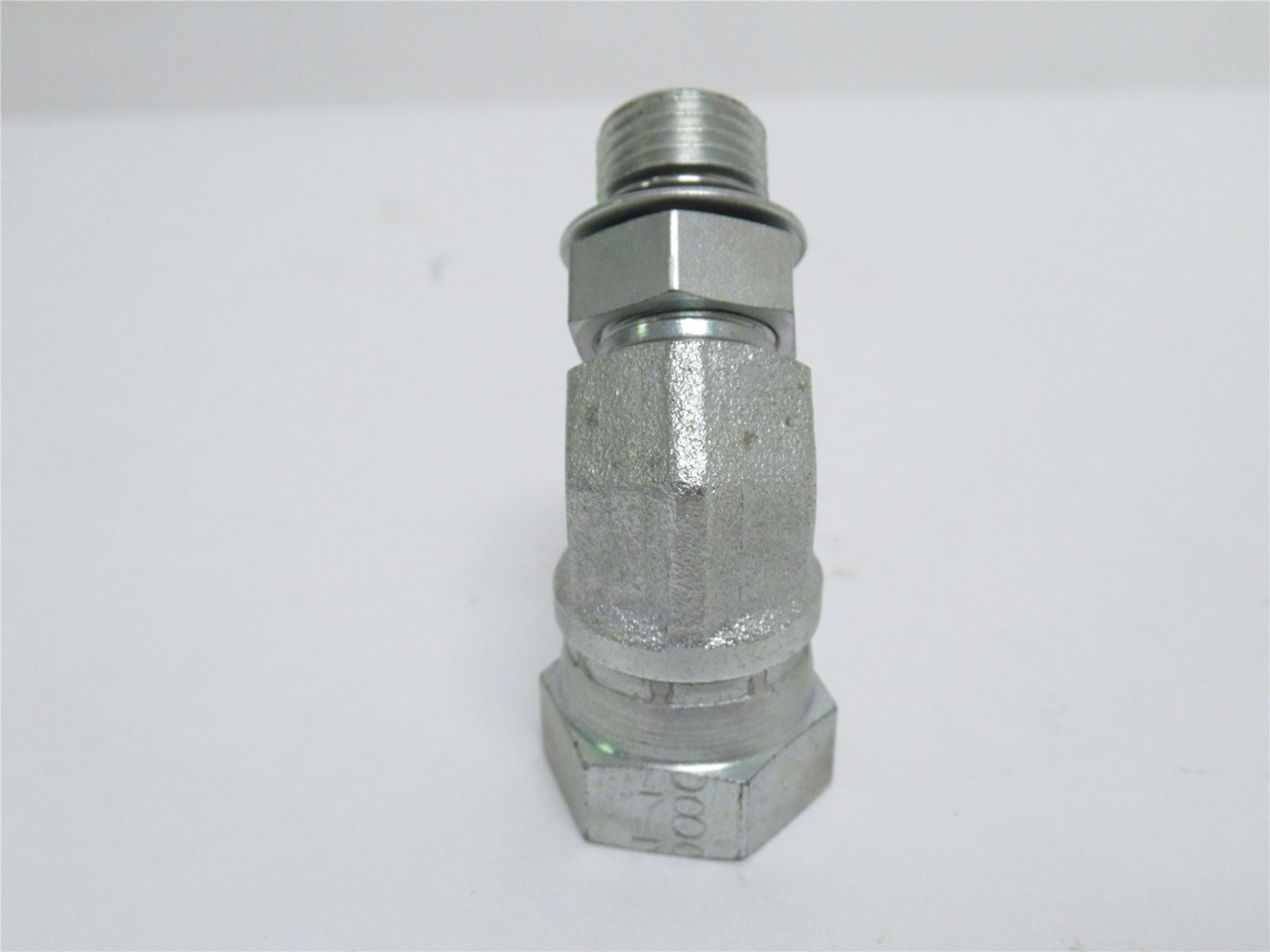 Eaton 2067-6-6S; Steel Elbow Adaptor 45Deg; 3/8NPT x 3/8 BOSS