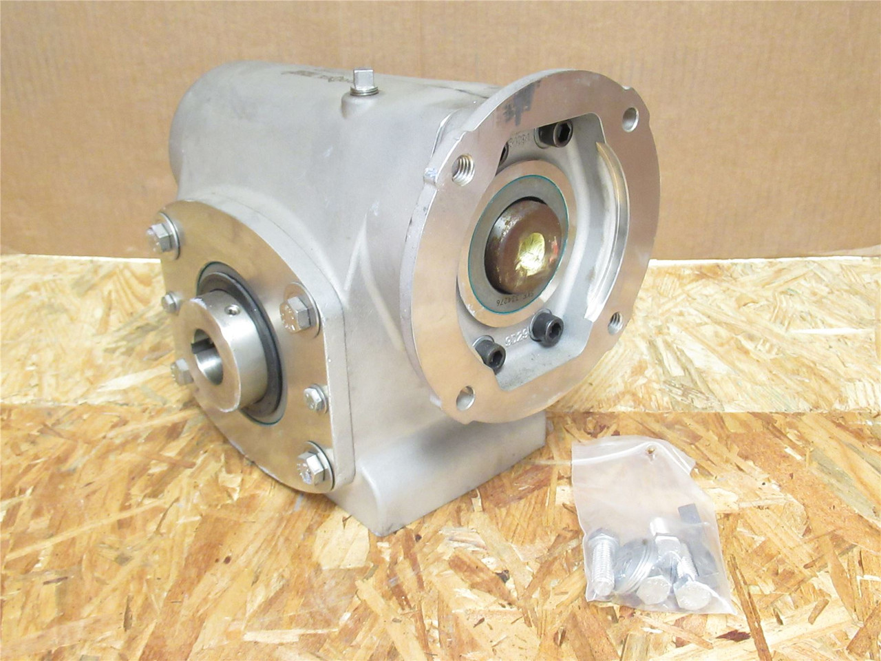Dodge SS30Q60H56SD104; Gear Reducer RA; SS; 60:1 Ratio; 1.5HP