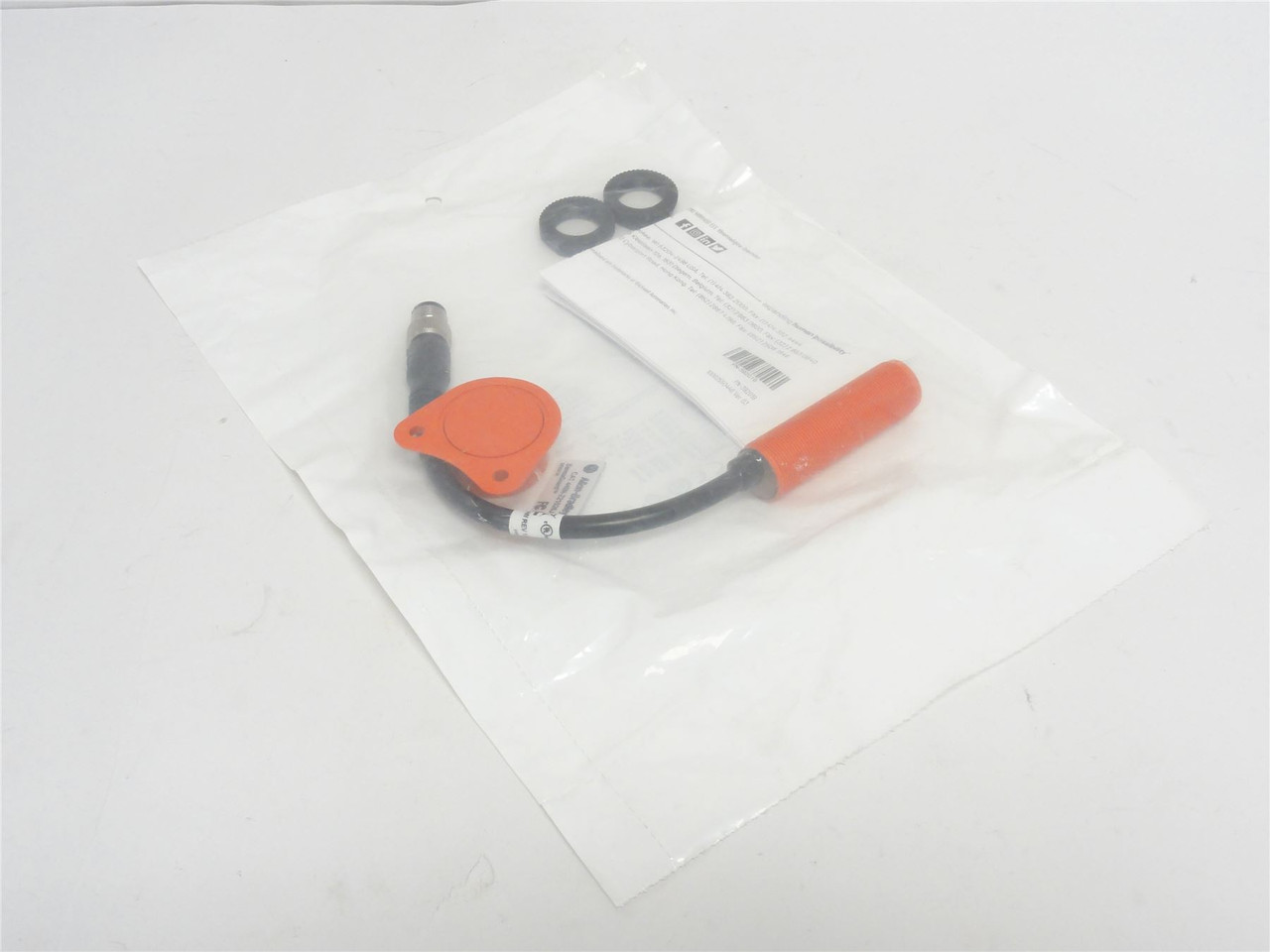 Allen-Bradley 440N-Z21S26J; Guardmaster Non-Contact Switch