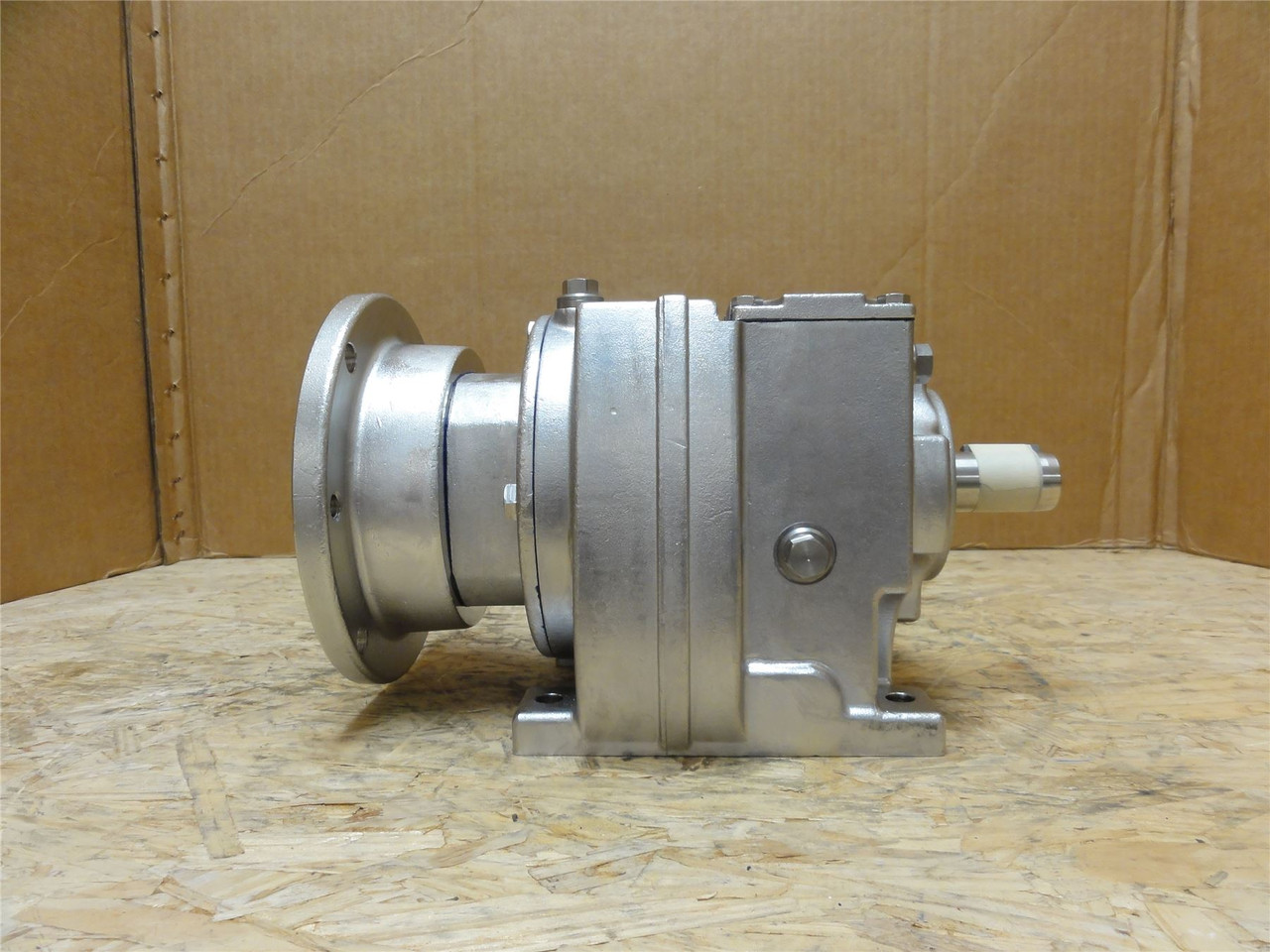 Sterling SSR0402AC6.356; Inline Reducer; 6.3:1 Ratio; 4.71HP