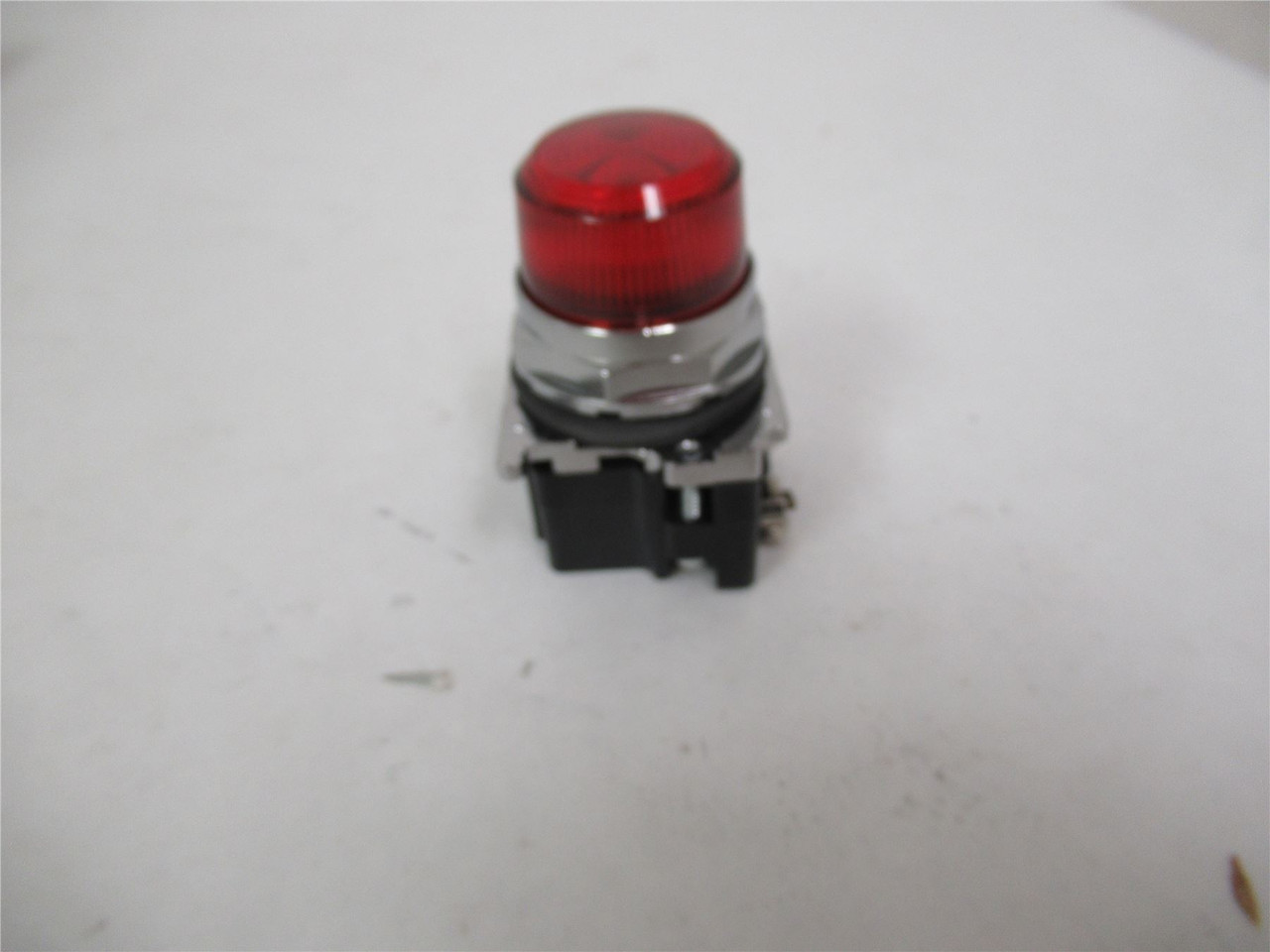 Eaton 10250T34R; Pushbutton Switch 120 V 3R Red Plastic