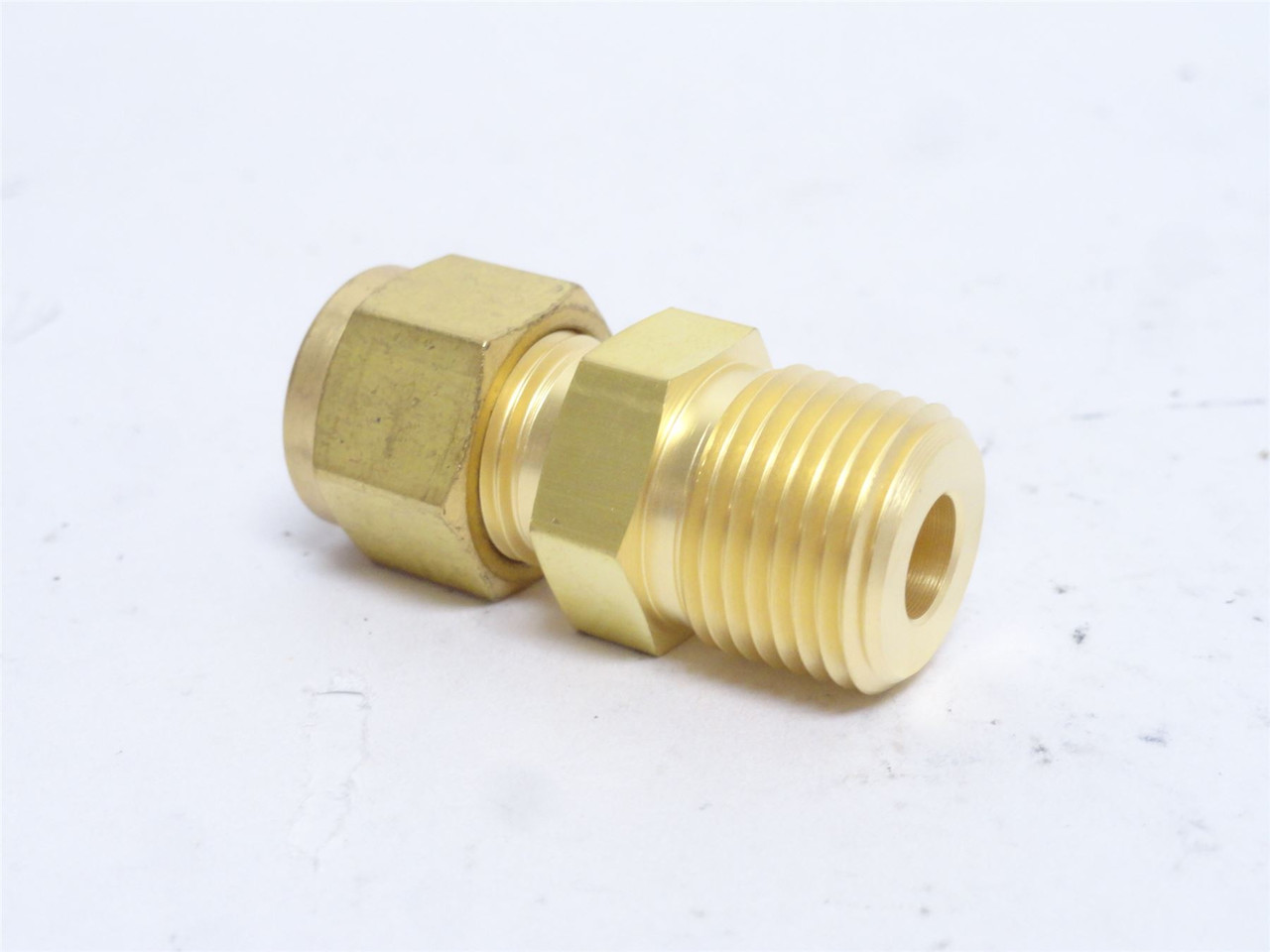 Swagelok B-600-1-6; Brass Tube Fitting; 3/4" Tube x 3/8NPT