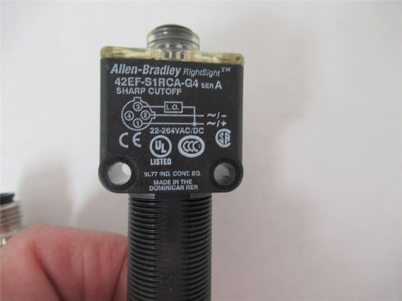 Allen-Bradley 42EF-S1RCA-G4; Photoswitch21.6-264 V 100mA 4pin