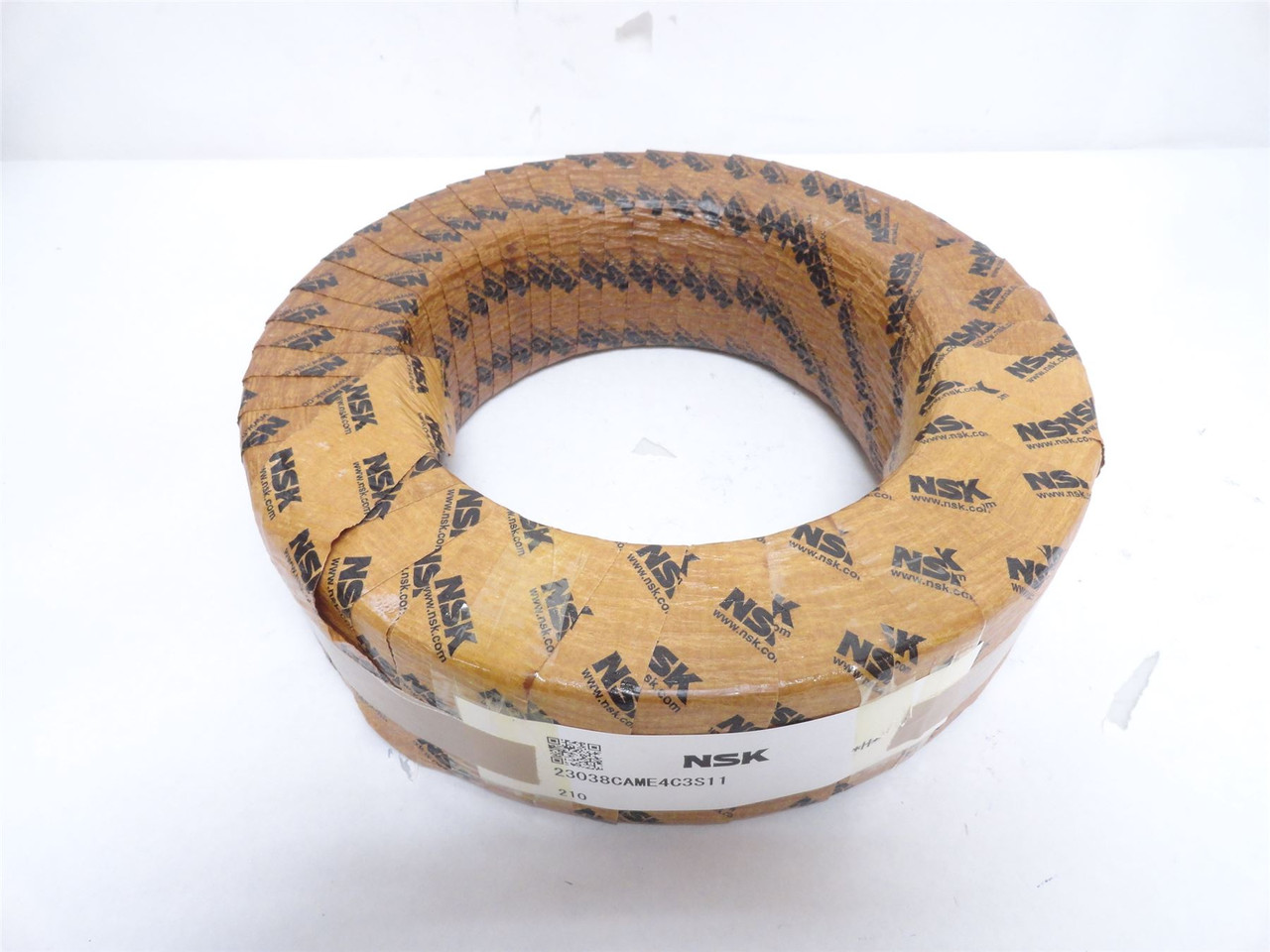 NSK 23038CAME4C3S11; Spherical Roller Bearing190mmOD; 290mmOD