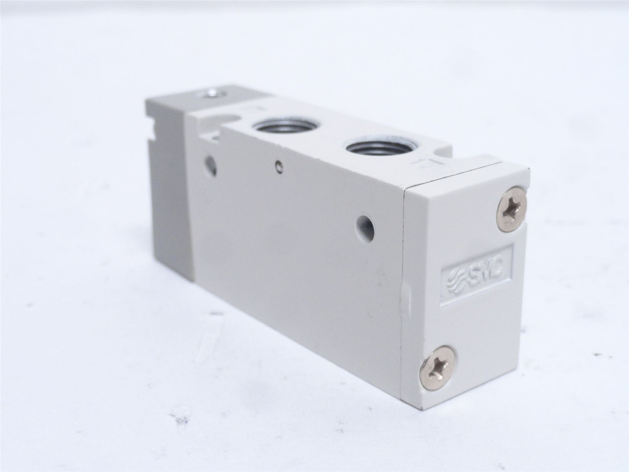 SMC SYJA7120-01F; Air Operated Valve; G1/8 Ports; 0.15-0.7MPa