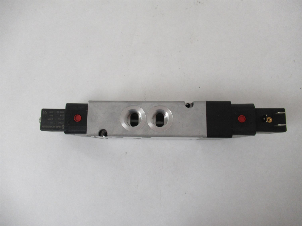 Norgren V62S611AA313JB; SolenoidValve5/3 APB24VDC 3/8NPT