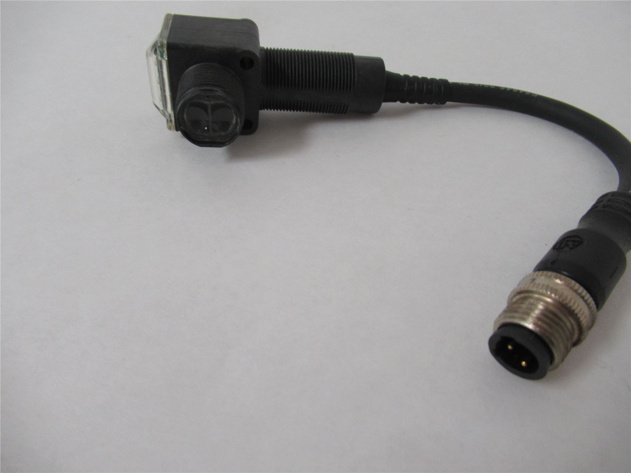 Allen-Bradley 42EF-R9RCBT-G4; Photo Sensor 8m Range  AC/DC