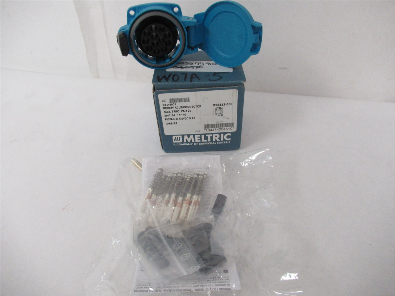 Meltric 03-A4001; PN12c Receptacle 15A 480VAC/ VDC 11Pins+G