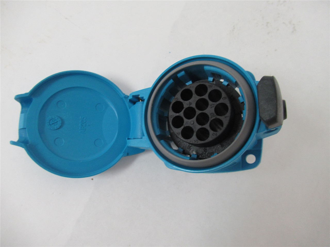 Meltric 03-A4001; PN12c Receptacle 15A 480VAC/ VDC 11Pins+G