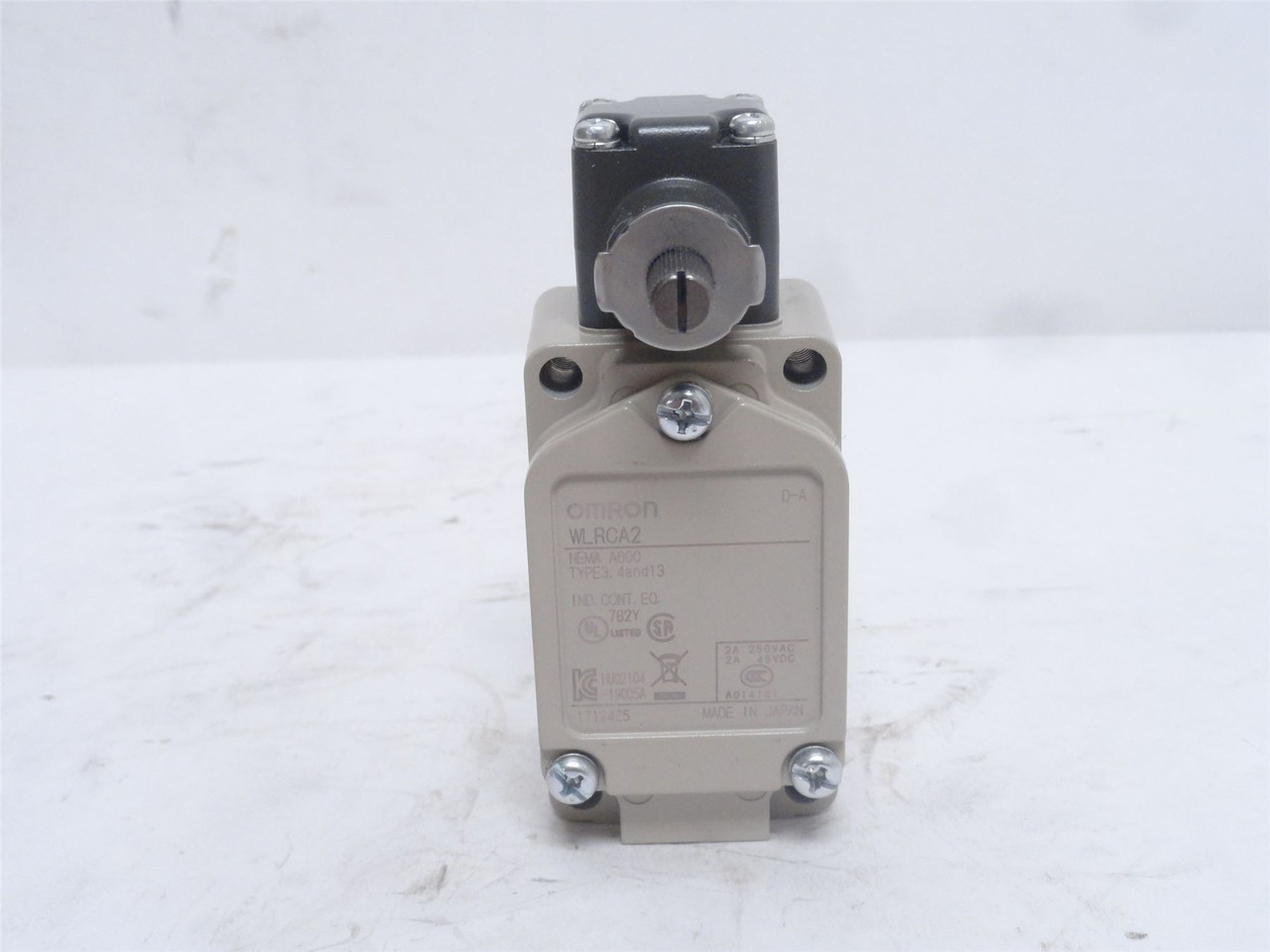 Omron WLRCA2; Limit Switch; 2A; 250VAC/125VDC; 1/2NPT