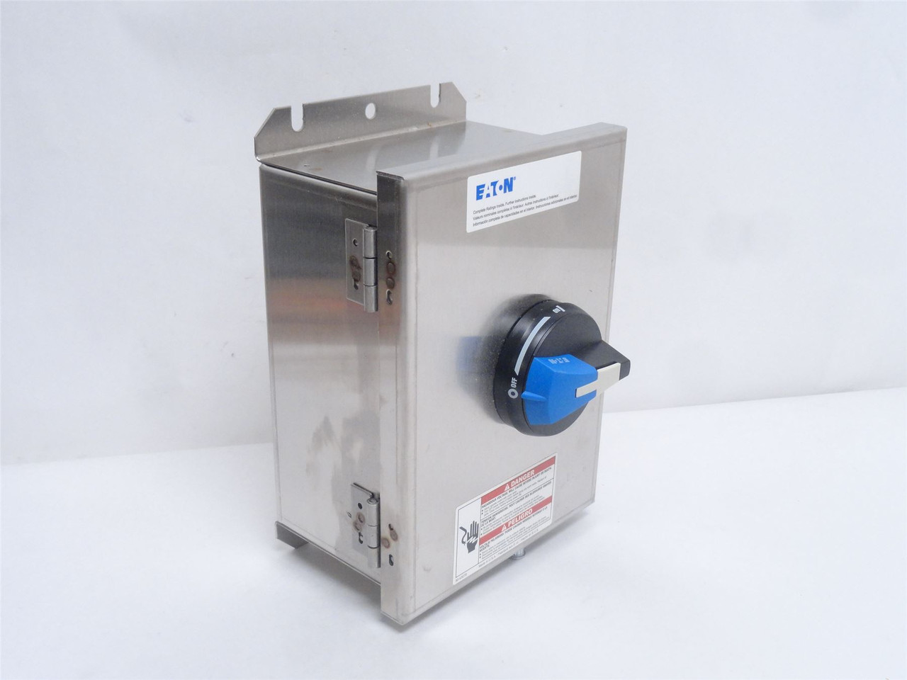 Eaton ER53030UW; Disconnect Switch; 30A; 600V; 3 Pole; Type 4