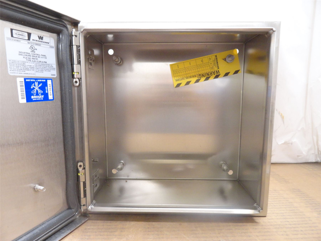 Hubbell N412121206SSC; Enclosure; SS-304; 12" x 12" x 6"