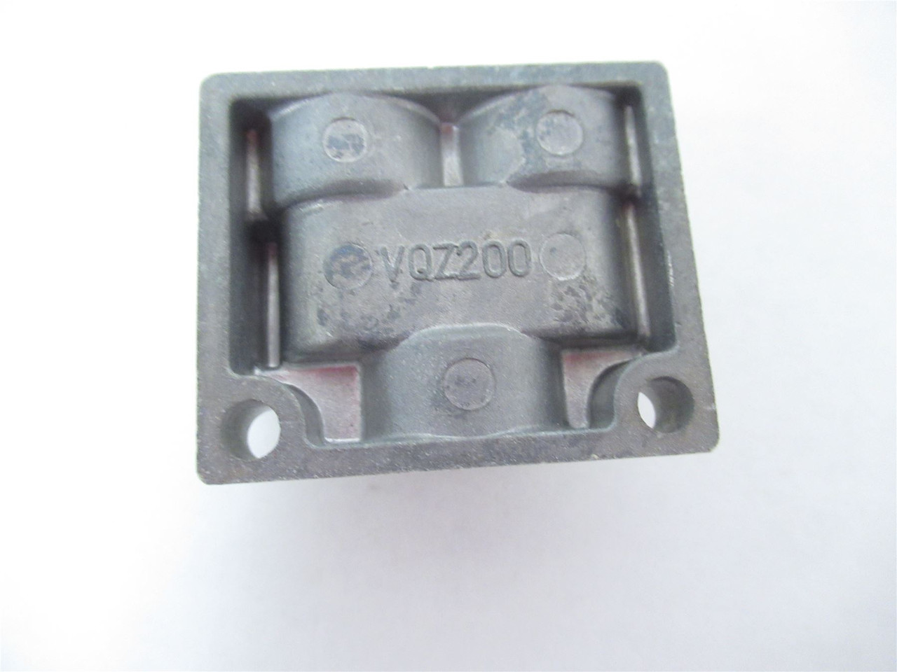 SMC VQZ200-S-02T; Pneumatic Valve sub Base 3 Way