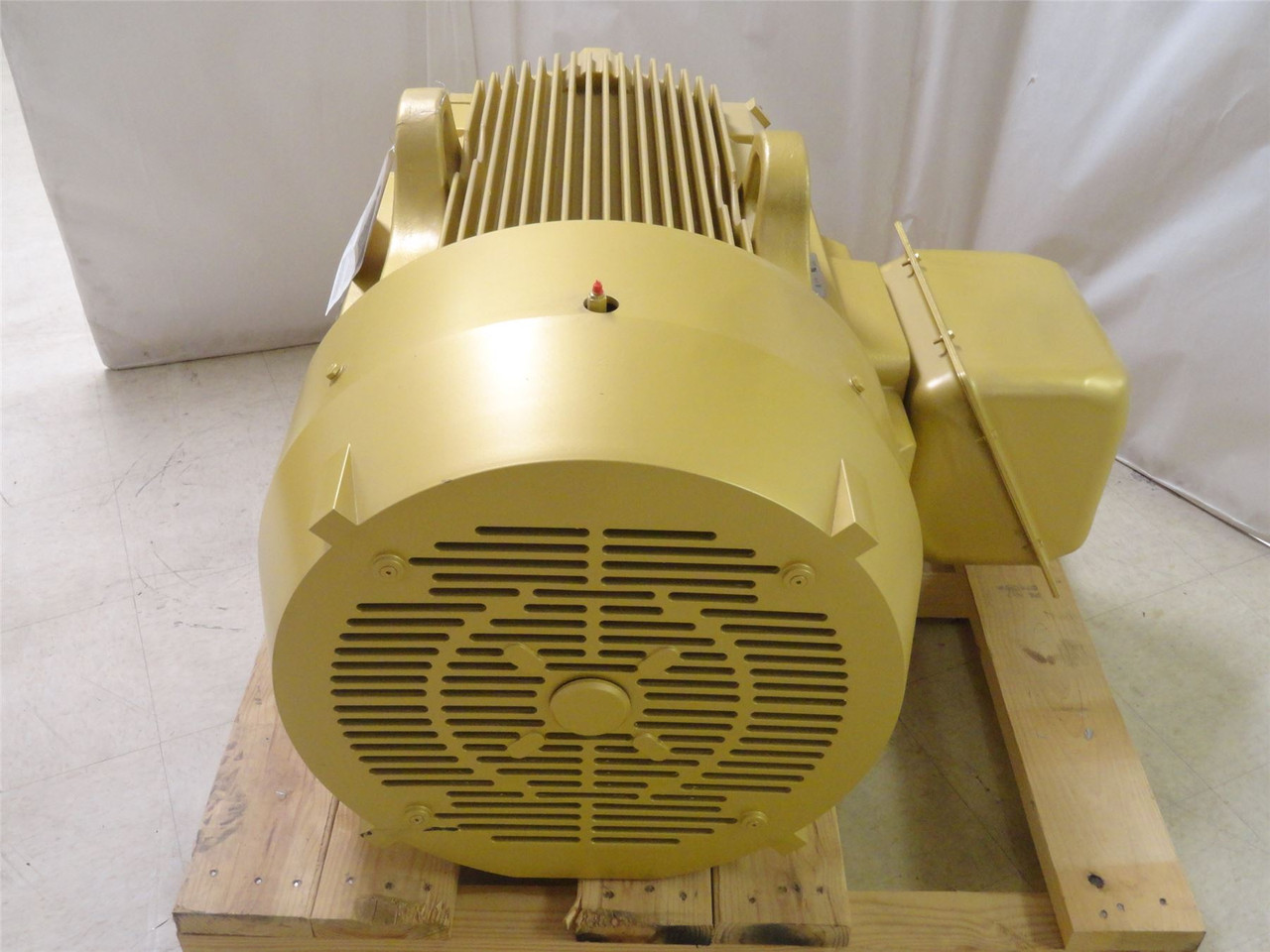 Baldor EM4410T-4; AC Motor 125HP 460VAC 1785RPM 3PH