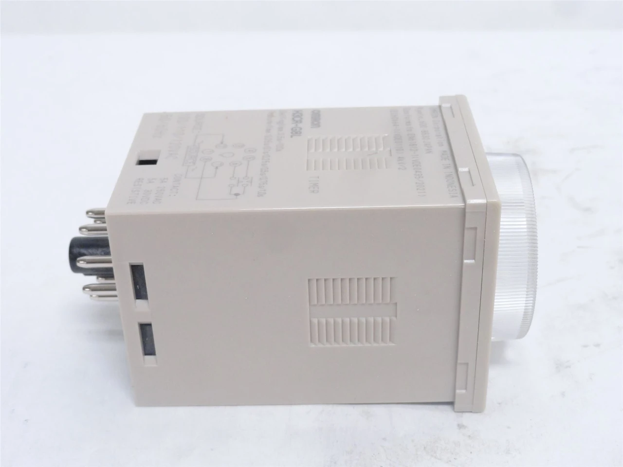 Omron H3CR-G8L AC100-120; Analog Timer; 0.5-120s; 100-120VAC