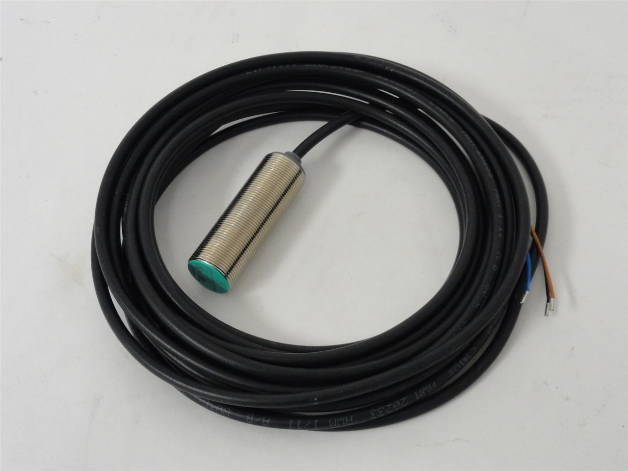 PepperL+Fuchs 231733; Proximity Sensor; NEB12-18GM50-E2-5M