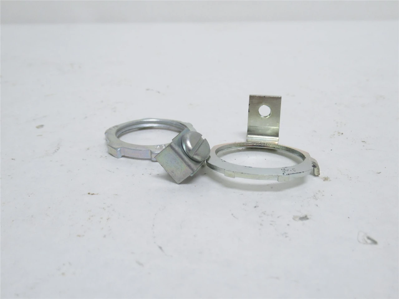 Allen-Bradley 1490-N20; Grounding Adapter; 3/4"; #14-8AWG