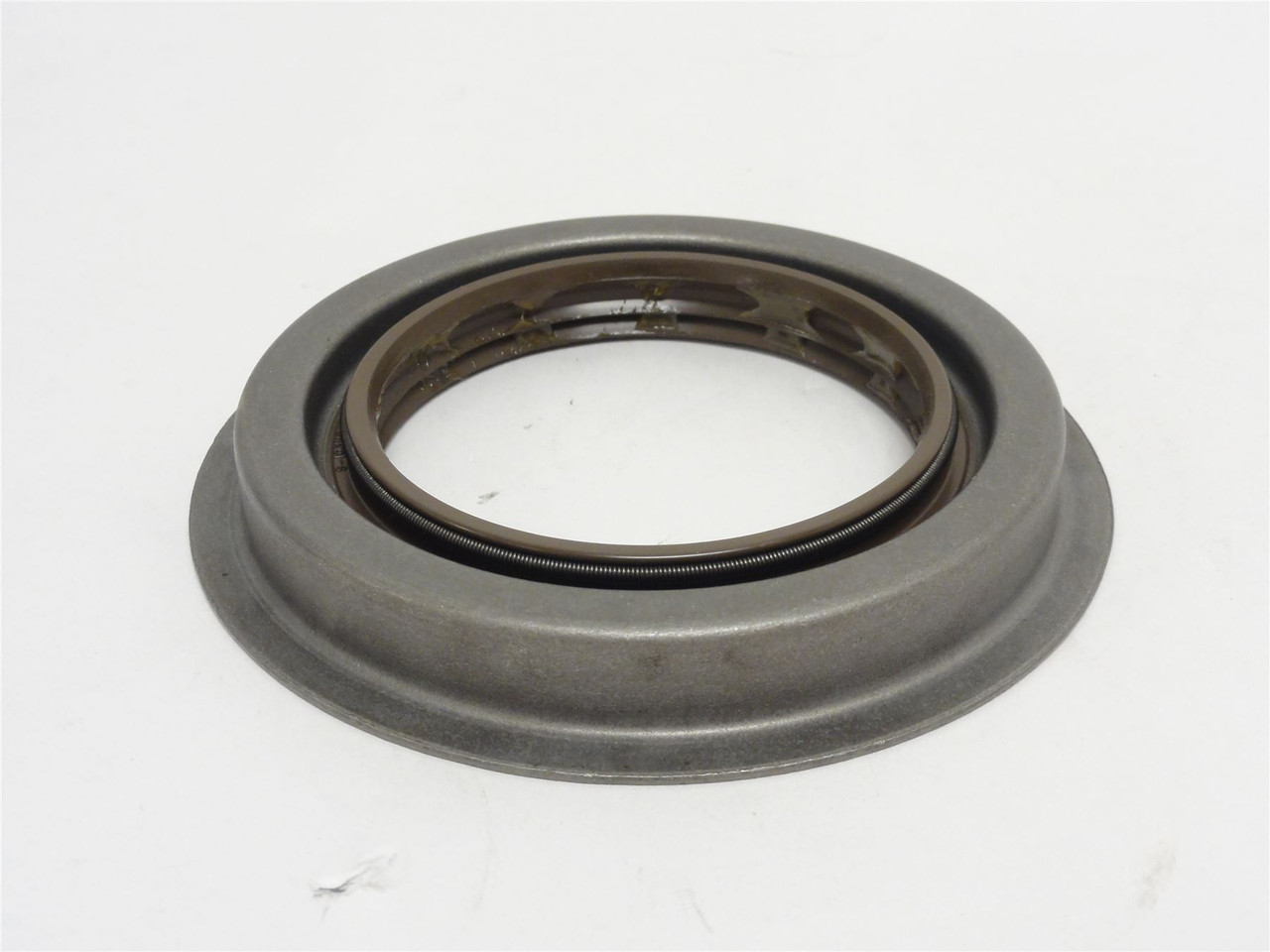 National 25624339; Flange Oil Seal 88AX457 2-5/8"ID