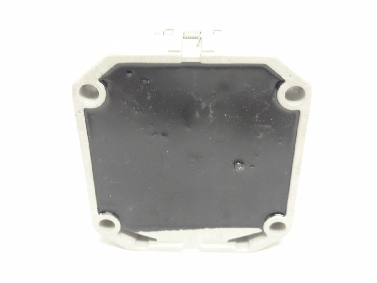 Truck-Lite 50805; NoseBox 7 Solid Pin