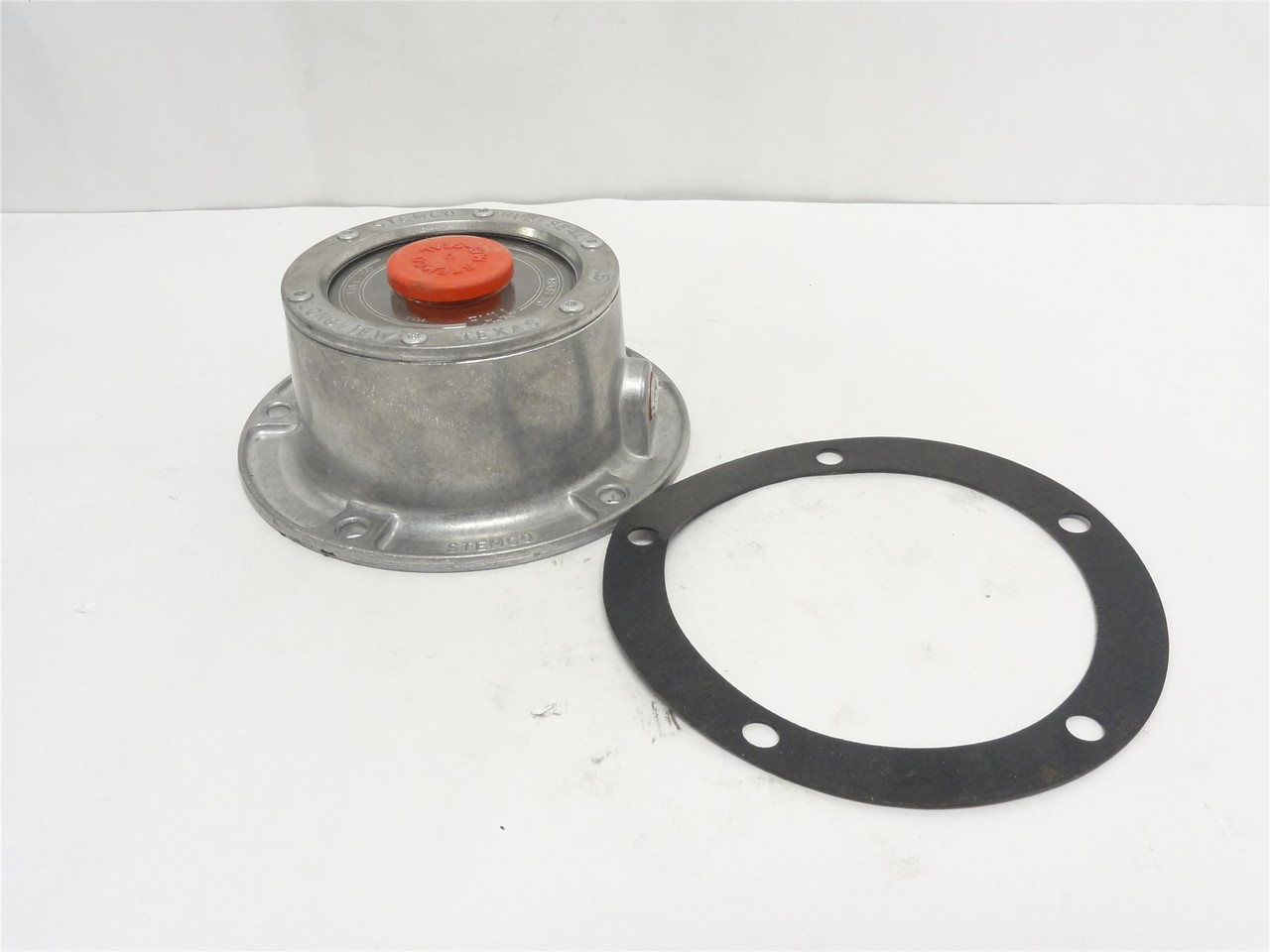 Stemco 343-4013; Hub Cap; 5-Bolt Mount