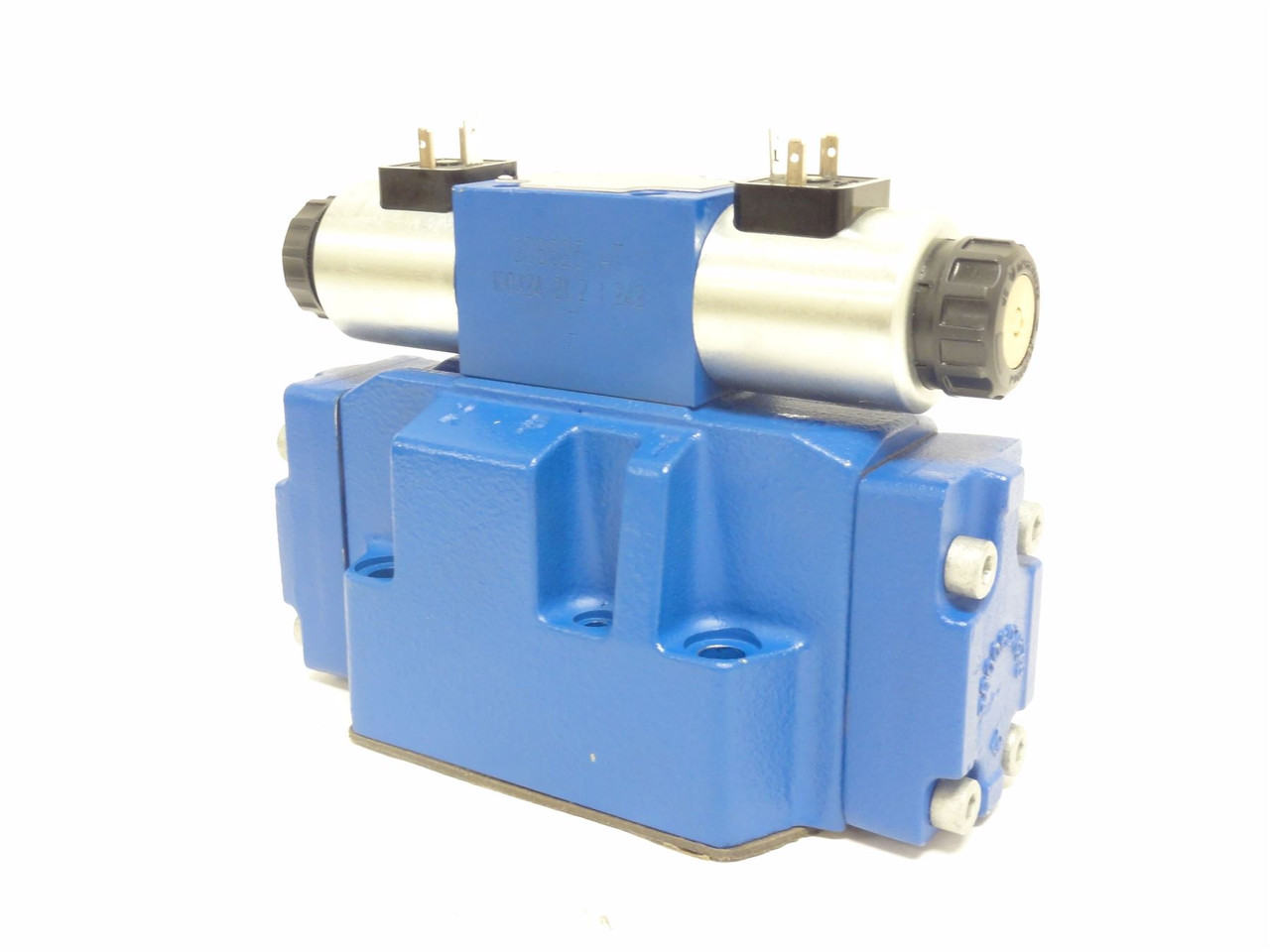 Rexroth R978023368; Directional Spool Valve; 24VDC