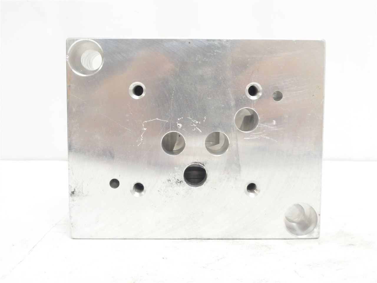 Daman AD05HSPS125; Sub-Plate #12 SAE Ports; 3000PSI; Side Port