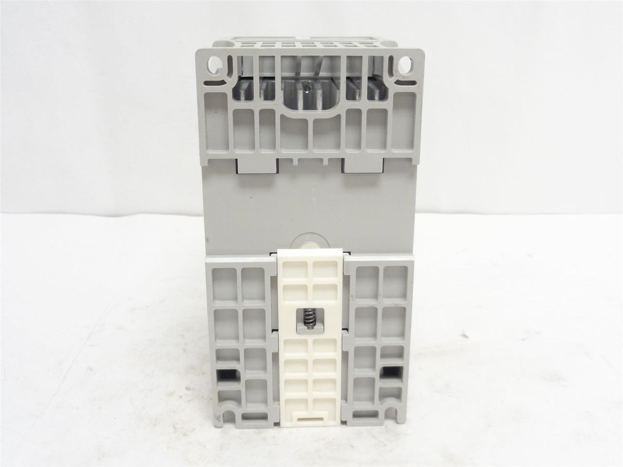 Allen-Bradley 22A-D2P3N104; AC Drive; 1Hp; 460V; 3PH; 8.7A