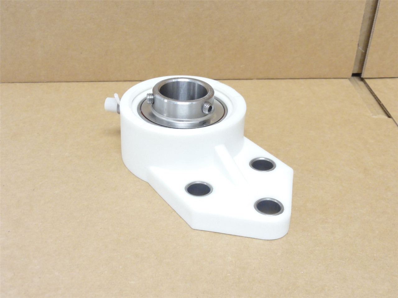 AMI MUCFBL205-16; Thermoplastic Flange Bearing; 1"ID; 3-Bolt