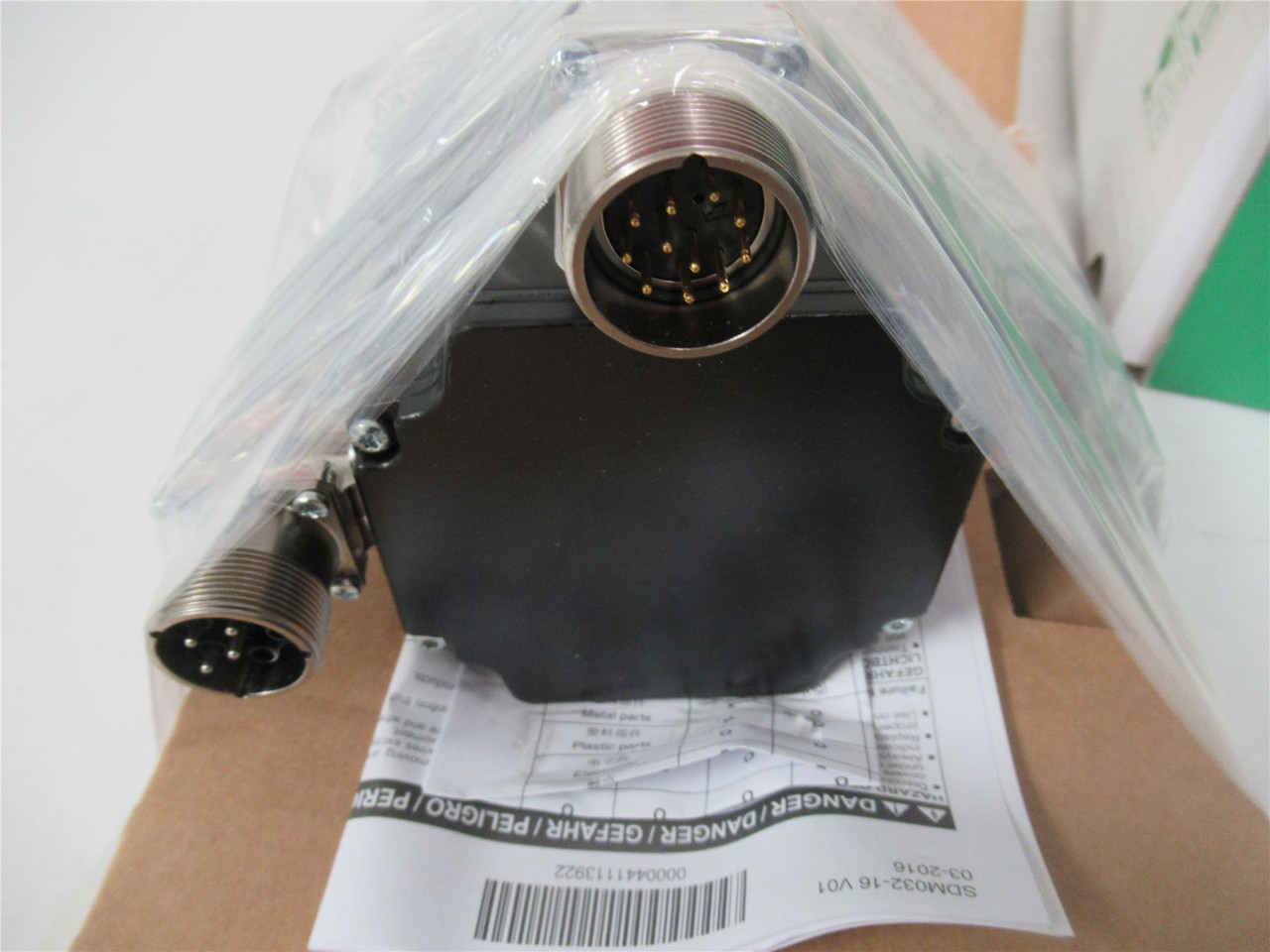 Schneider BRS39AW361ACA; Stepper Motor 3Phase 4.52Nm