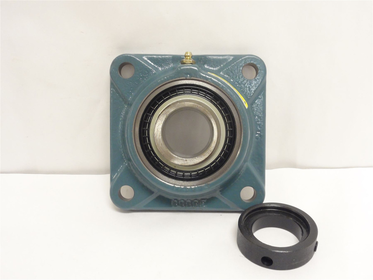 Dodge F4B-SXR-108; Flange Bearing 131117; 1-1/2"ID; 4-Bolt