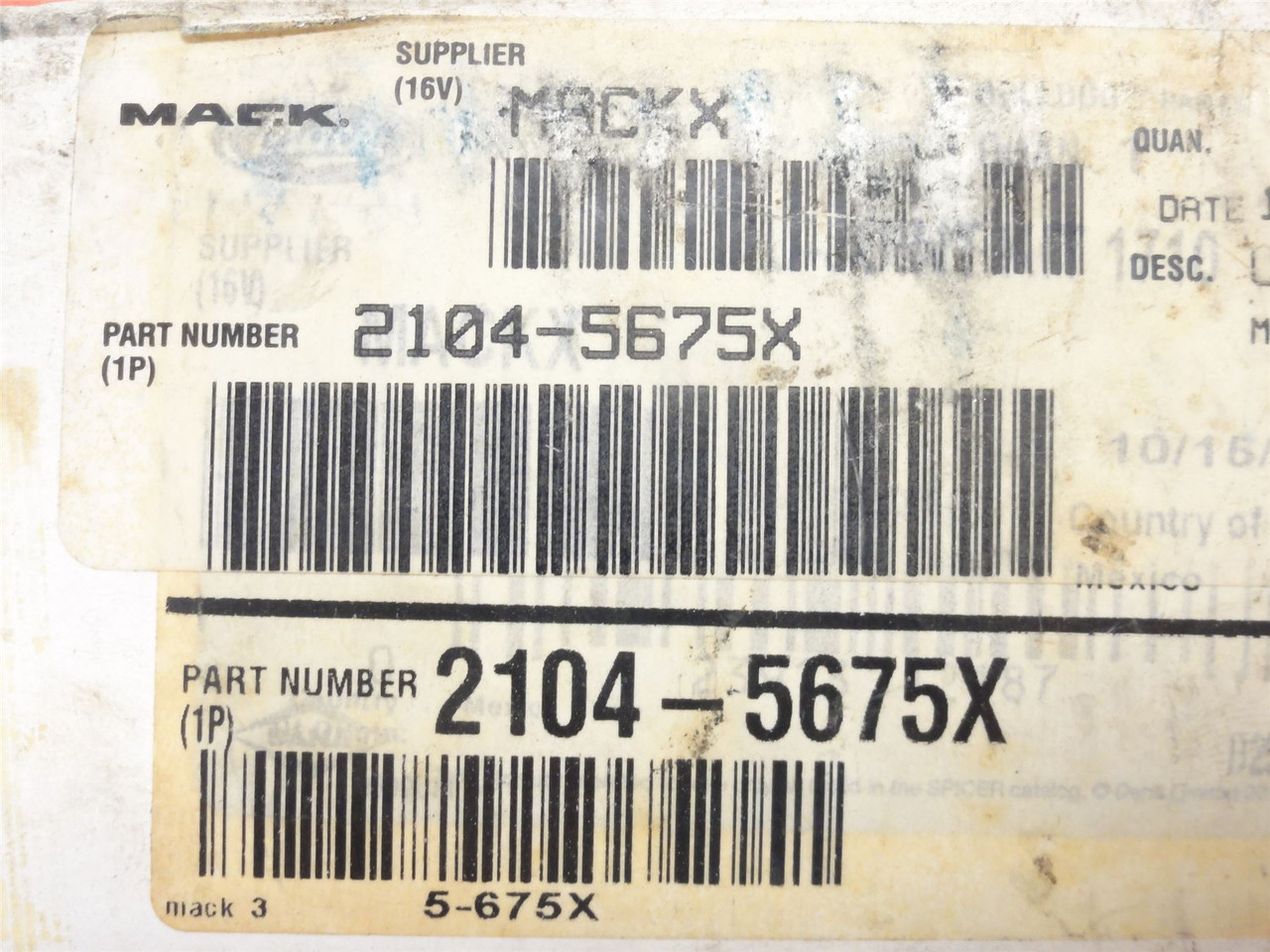 Spicer 2104-5675X; Half Round Heavy-Duty U-Joint; Greaseable