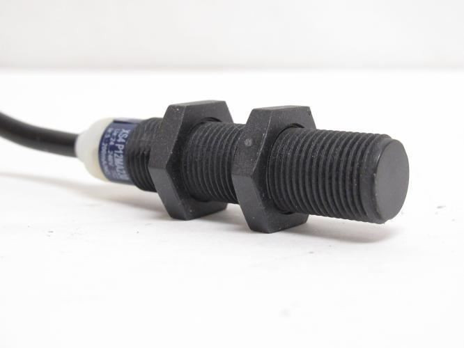Telemecanique XS4P12MA230; Proximity Sensor; 24-240V; 200mA