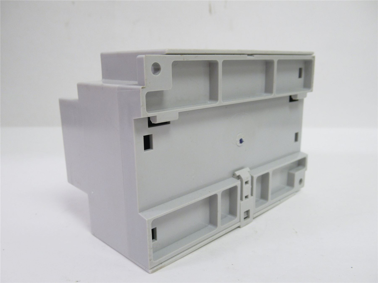 SixTrak ST-AO-2OM-08FB; Analog Ouput Base Module