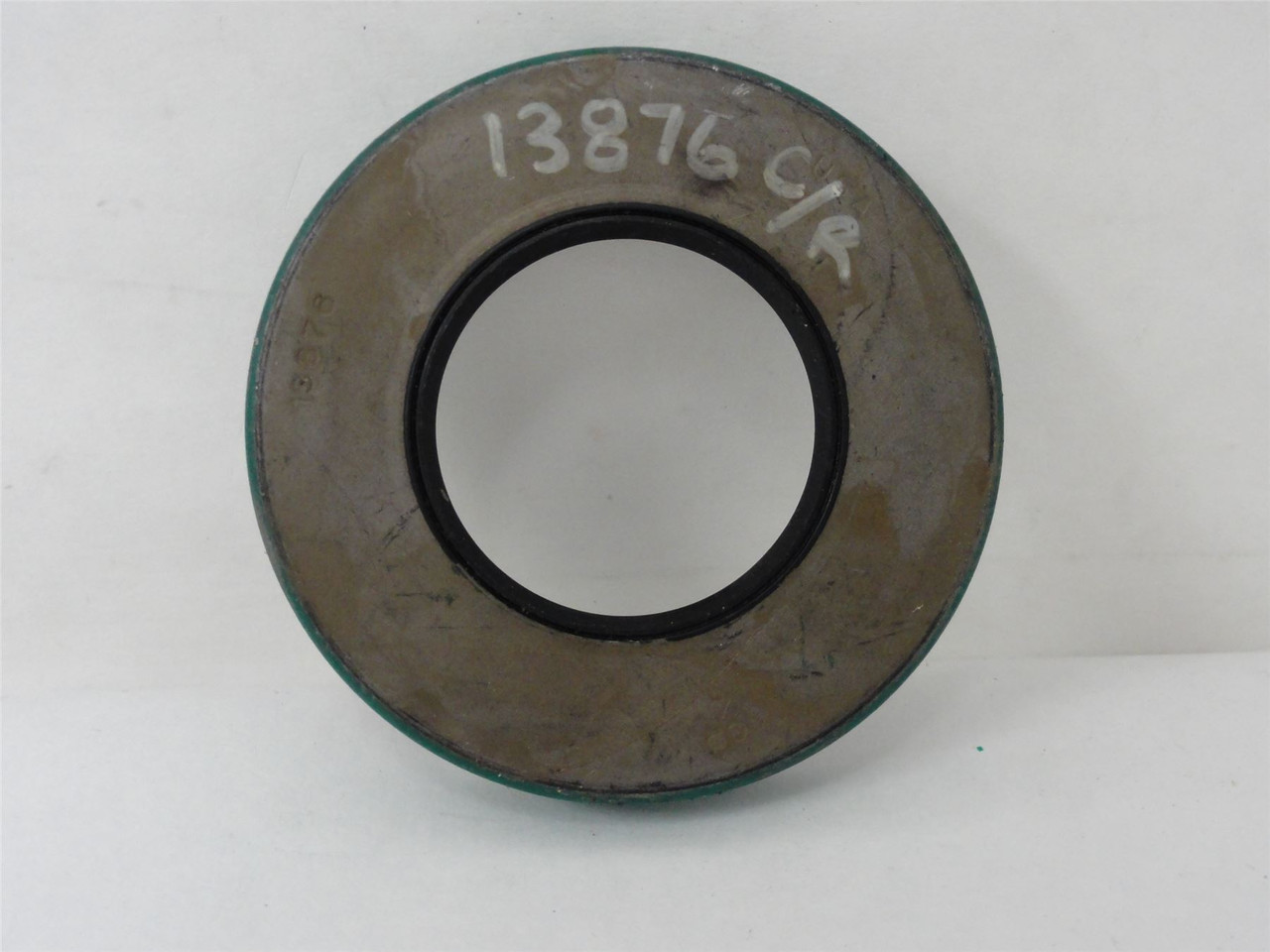 CR 13876; Oil Seal; 1.375" ID; 2.562" OD; 0.375" Width; CRWA1