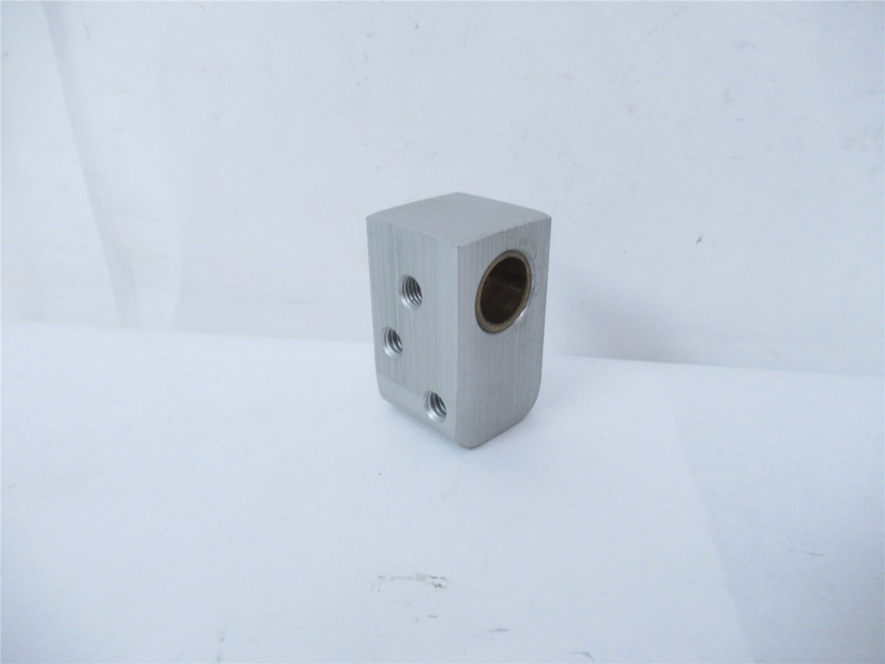 Douglas 64591; Block Pivot