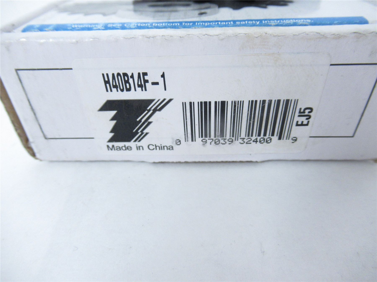 Tsubaki H40B14F-1; Chain Sprocket #40 14Teeth 1" ID