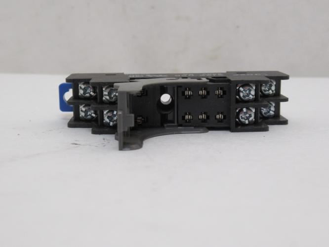 Idec SJ2S-05B; Lot-2 Relay Sockets; 8A; 250V; 2 Pole