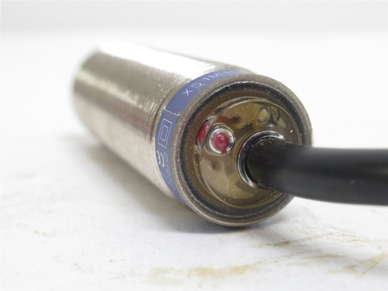 Telemecanique XS1M18PA370; Prox Sensor; 12-48VDC; NO NUTS