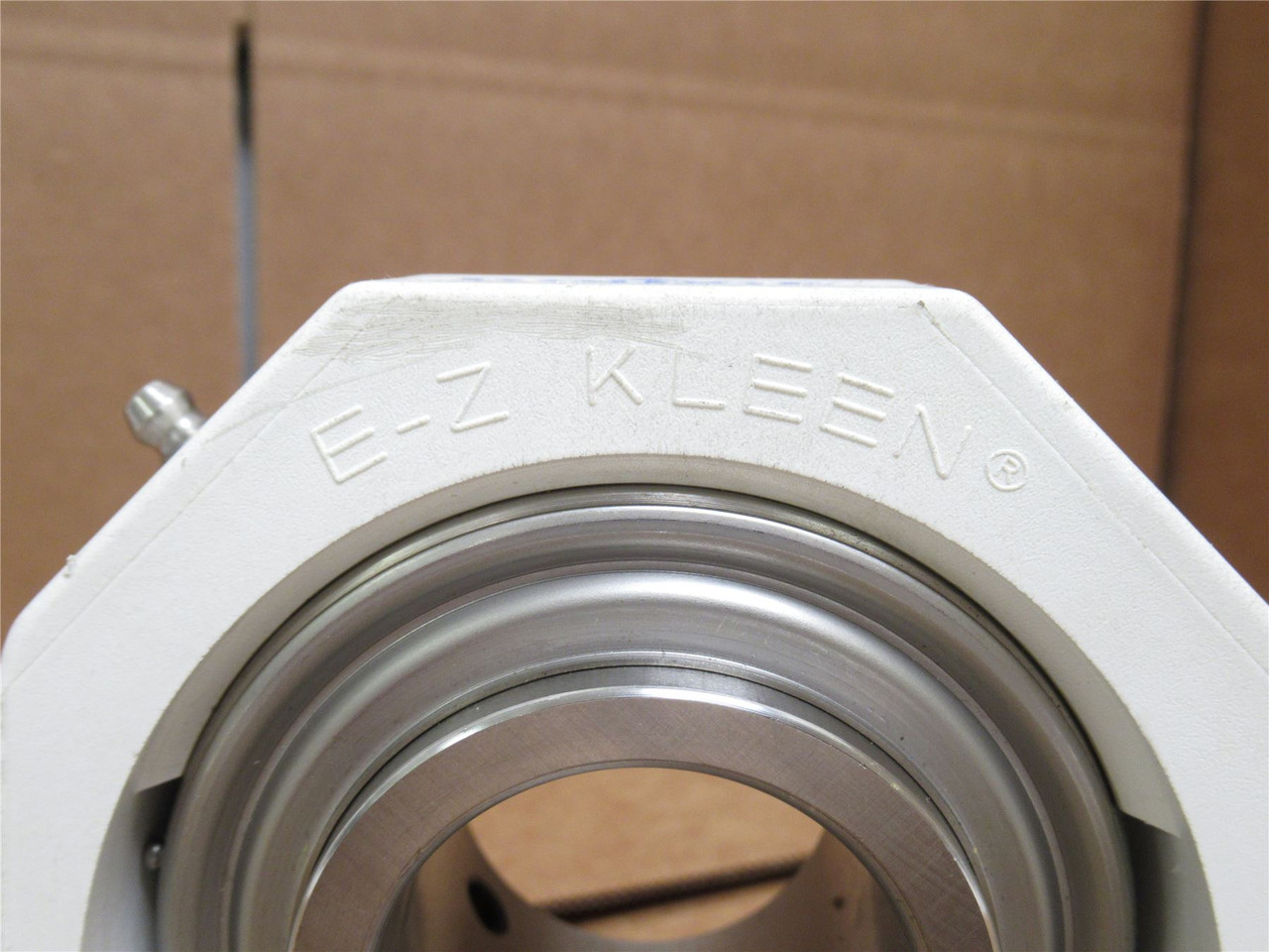 Dodge P2B-SCEZ-111-PCR; Pillow Block Bearing 068495 1-11/16"ID