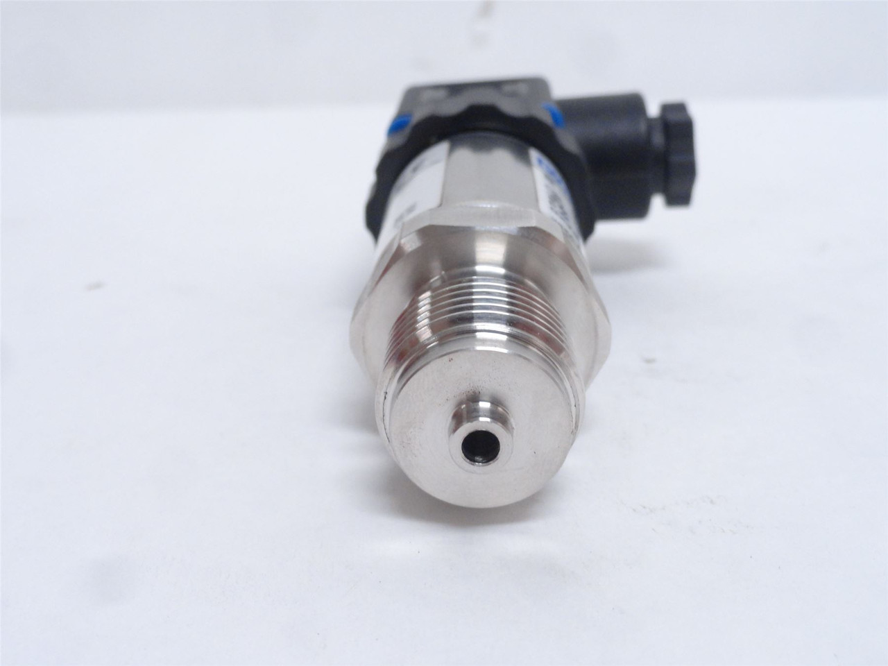 Wika 14382966; Pressure Transmitter S-10; 4BAR; 10-30VDC