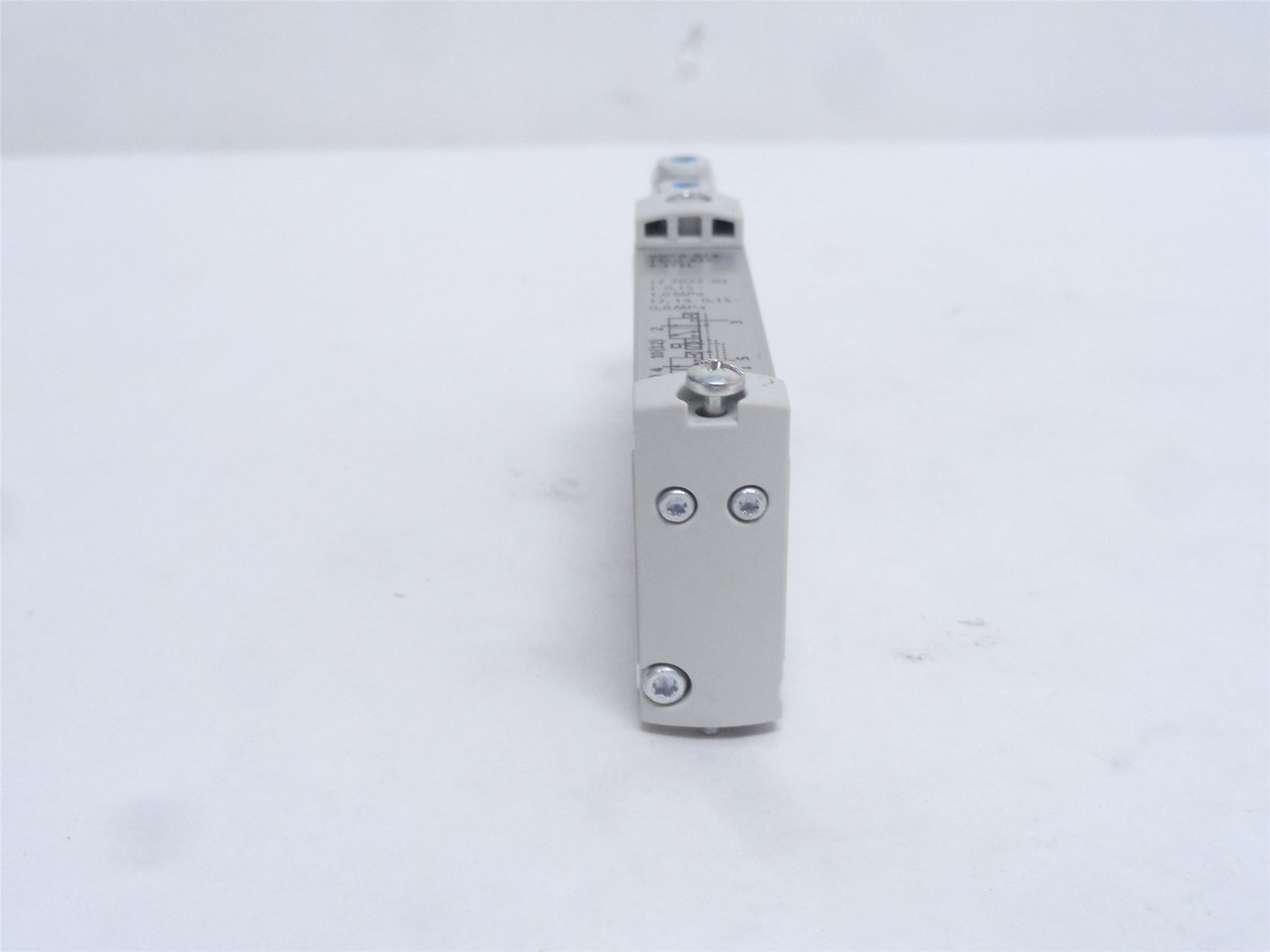 Festo VUVG-B14- T32U-AZT- F-1T1L; Solenoid Valve 573477; 1MPA
