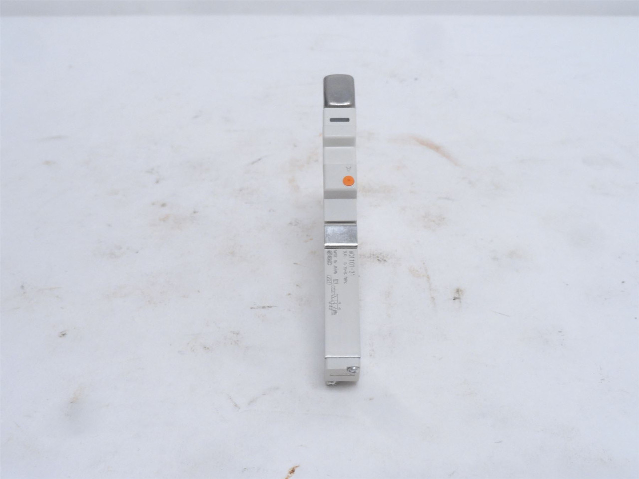 SMC VQ1101-31; Plug-In Solenoid Valve; 5-Port; 0.7MPa