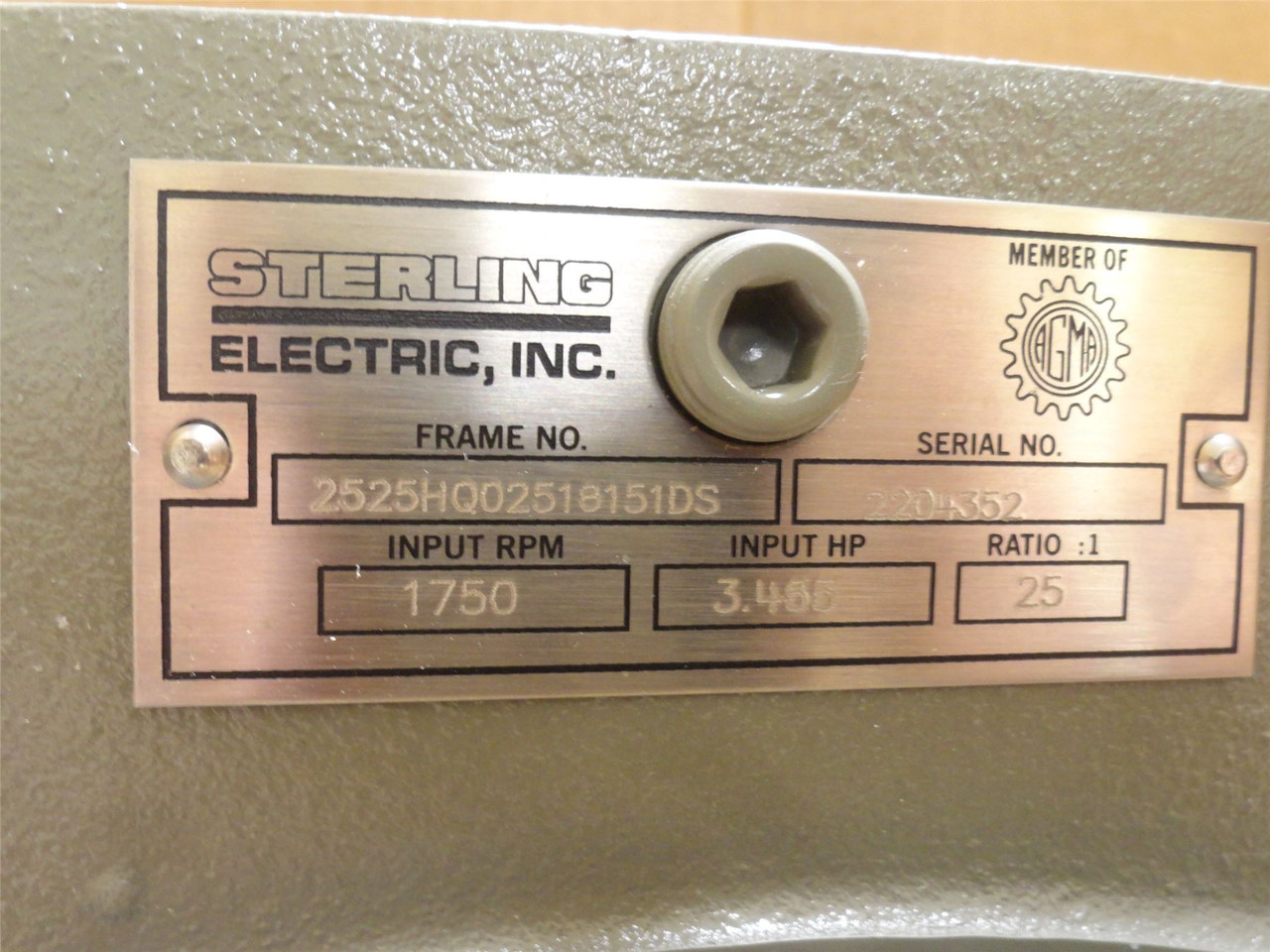 Sterling 2325HQ02518151DS; Gear Speed Reducer; 25:1 Ratio; RA