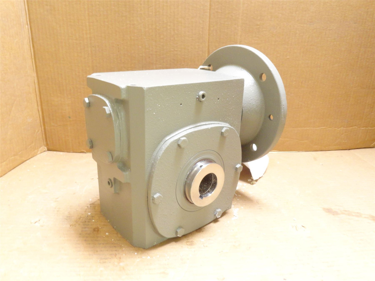 Sterling 2325HQ02518151DS; Gear Speed Reducer; 25:1 Ratio; RA