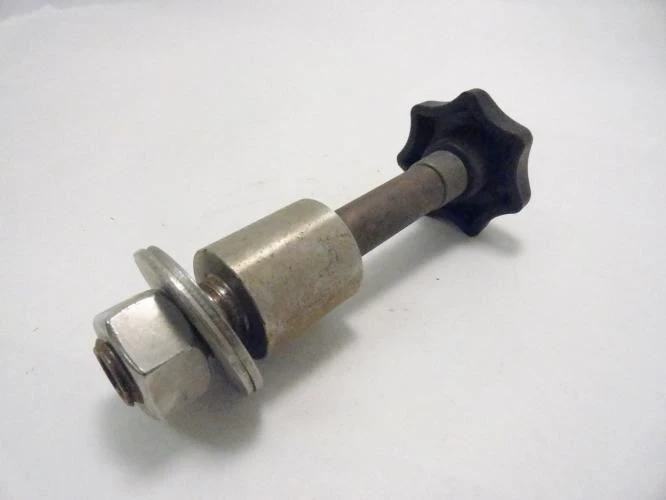 Cantrell 9901506; Guidance Adjustment Cropper