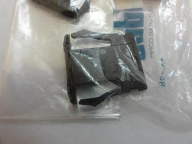 Idec DGNW-2-BPR; LOT-10 Right end Bracket; new in Bag