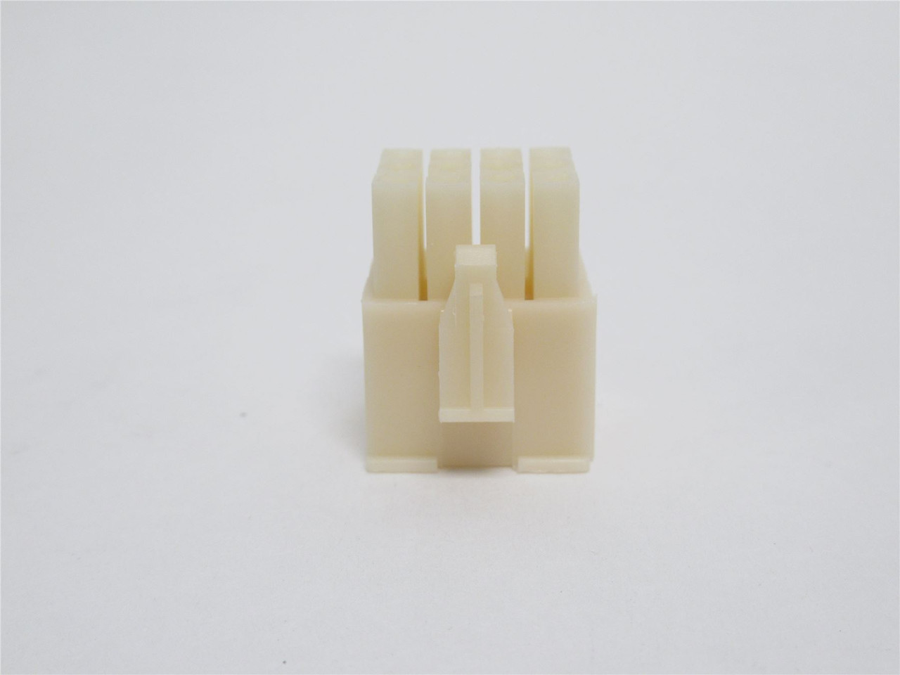 AMP 172170-1; Lot-10; Plug Connector; 12Pos; 3-Row; 600V